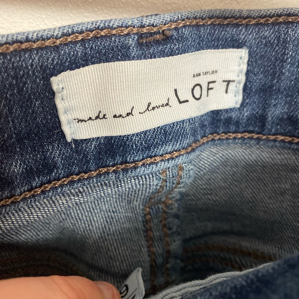 LOFT Bootcut Jeans | Women’s Size 6 (28”) | Dark Wash Denim - Picture 2 of 4